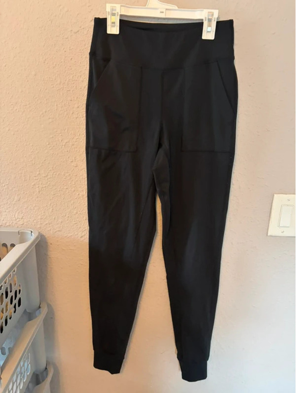 American Tall active black joggers size S Tall. Inseam is 32in.